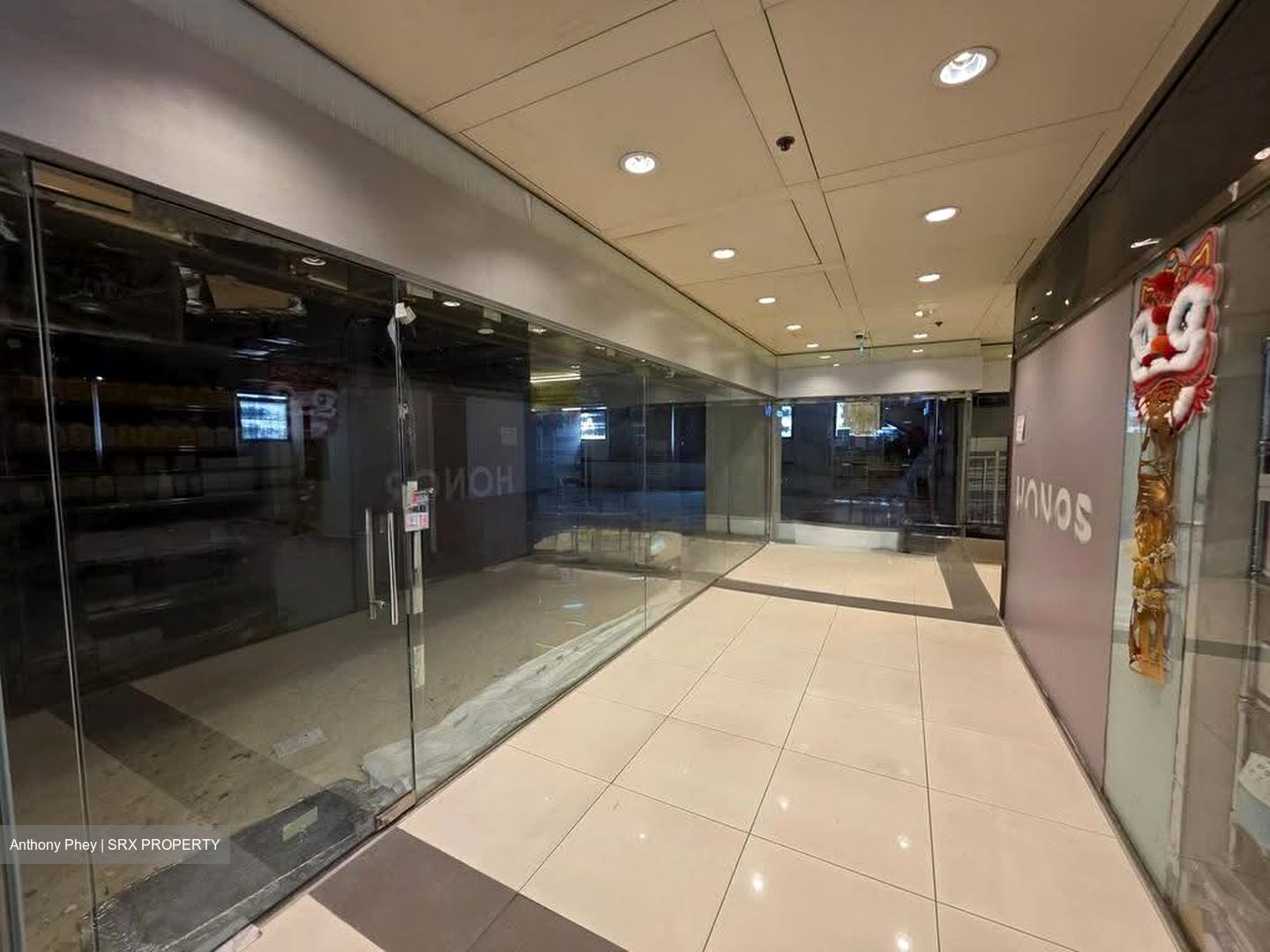 Peninsula Plaza (D6), Retail #624453151